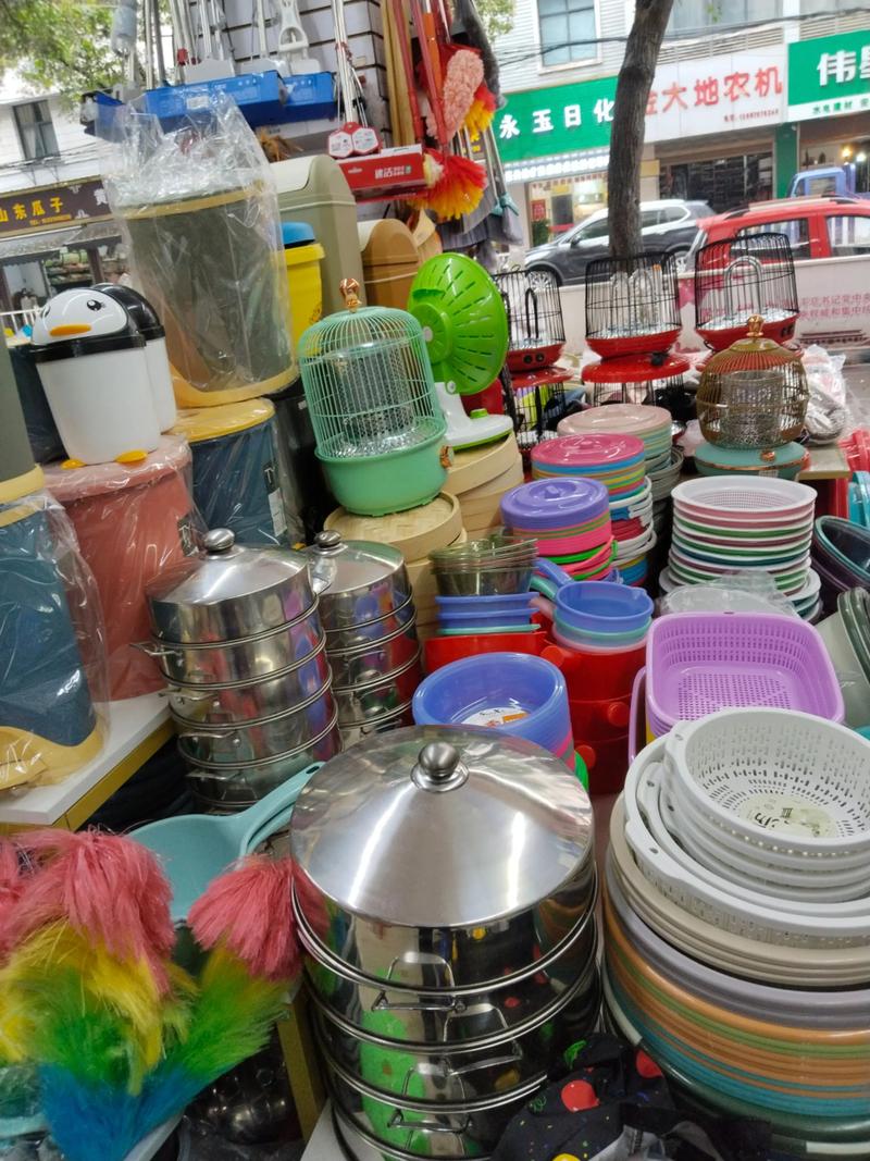 百货批发：警惕踏入误区